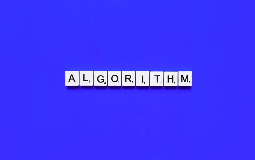 How Algorithms Affect Social Media Reach: